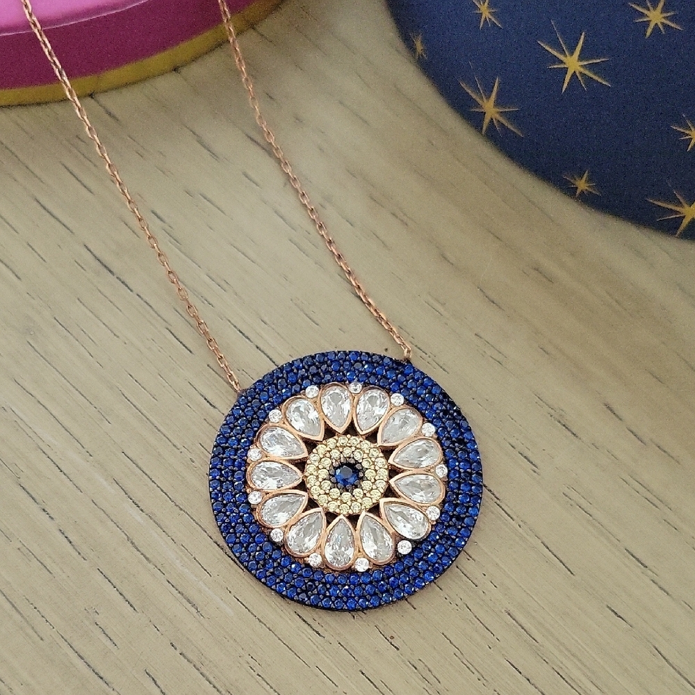 Elegant Blue and Gold Necklace With Earrings - Picture 2 of 5
